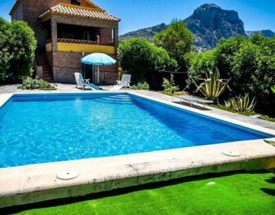 Villa 262 by Mila Prieto