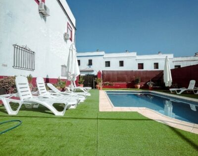HABITACION 311 by Mila Prieto
